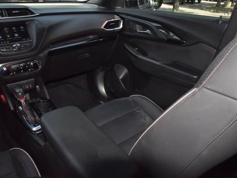 Used 2022 Chevrolet TrailBlazer RS FWD image 18