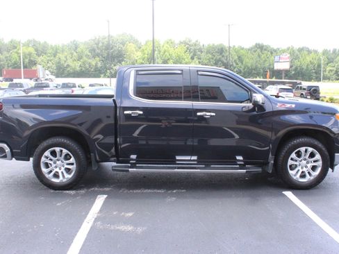Used 2022 Chevrolet Silverado 1500 LTZ AWD/4WD image 5