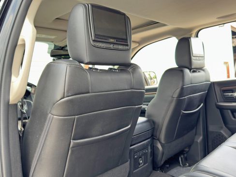 Used 2015 RAM 3500 Laramie image 32