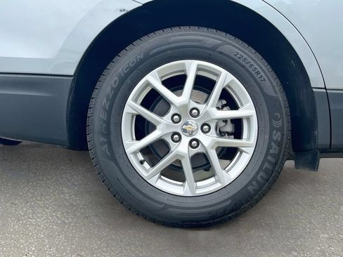 Used 2024 Chevrolet Equinox LT FWD image 29