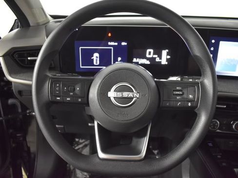 Certified 2025 Nissan Kicks SV w/ SV Premium Package AWD/4WD image 13