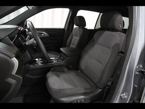 Used 2023 Chevrolet Traverse LT FWD image 5