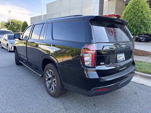 Used 2023 Chevrolet Suburban Z71 w/ Luxury Package AWD/4WD image 7