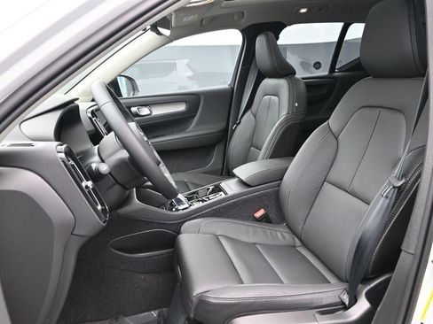 New 2026 Volvo XC40 B4 Plus w/ Protection Package Premier image 8