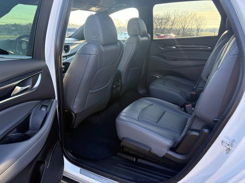 Used 2024 Buick Enclave Premium image 26