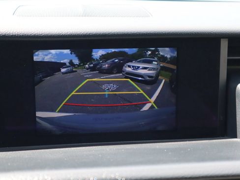 Used 2017 Lexus IS 200t RWD image 38