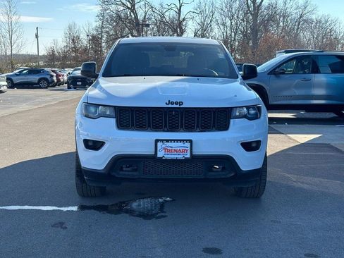 Used 2019 Jeep Grand Cherokee Laredo image 9