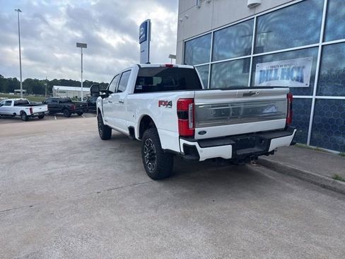 Used 2024 Ford F250 Platinum AWD/4WD image 5