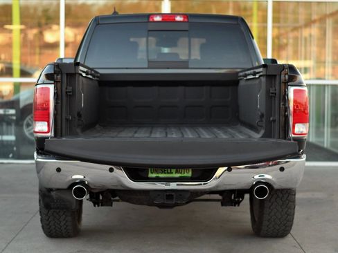 Used 2018 RAM 1500 Laramie AWD/4WD image 7