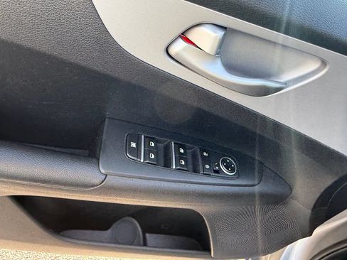 Used 2024 Kia Forte LXS FWD image 6