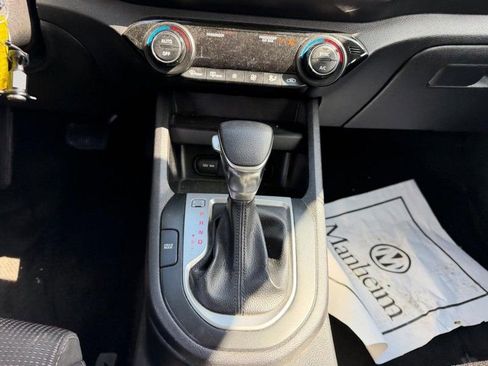 Used 2019 Kia Forte LXS FWD image 13