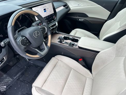 Used 2024 Lexus RX 350 350h Luxury w/ Convenience Package image 9