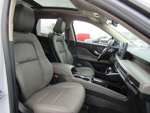 Used 2025 Lincoln Corsair Grand Touring w/ Equipment Group 301A AWD/4WD image 35