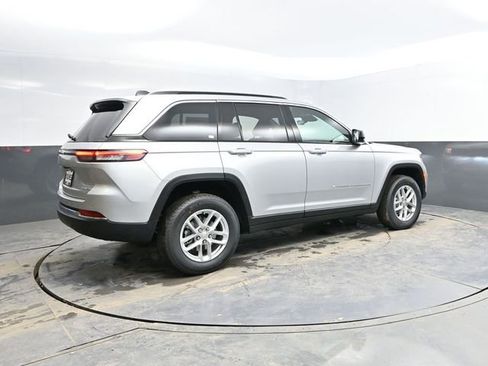 New 2026 Jeep Grand Cherokee Laredo AWD/4WD image 7