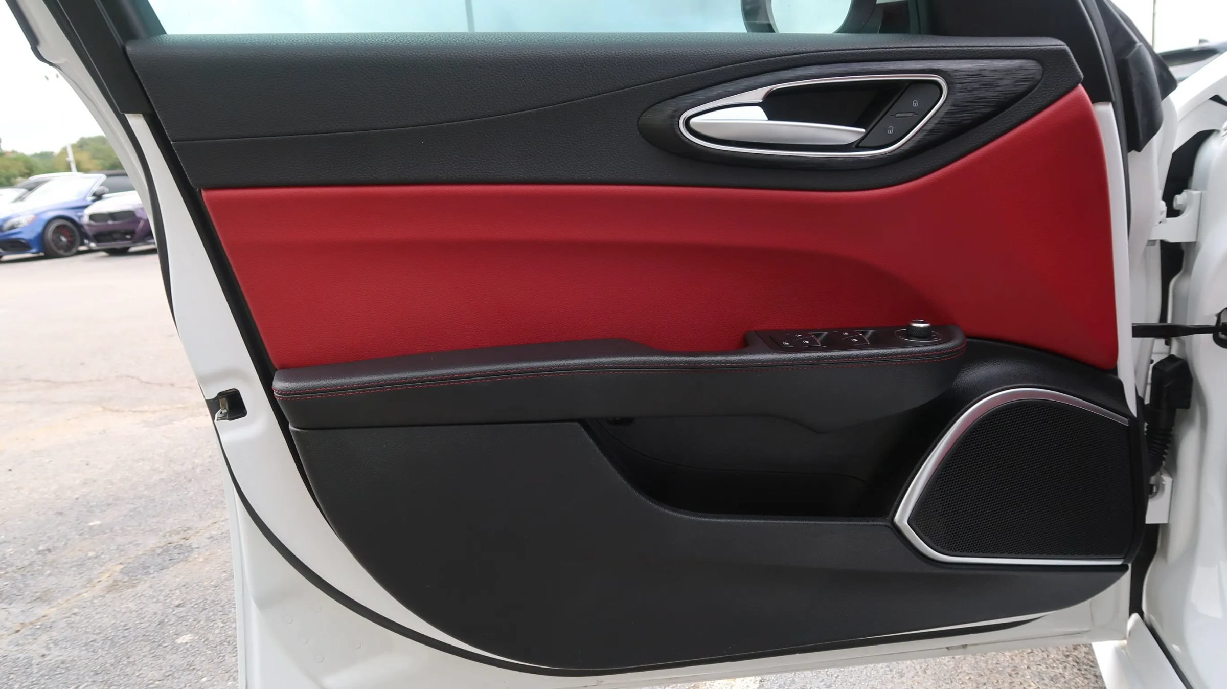 Used 2020 Alfa Romeo Giulia RWD image 42
