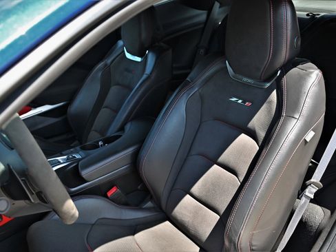 Used 2023 Chevrolet Camaro ZL1 RWD image 31