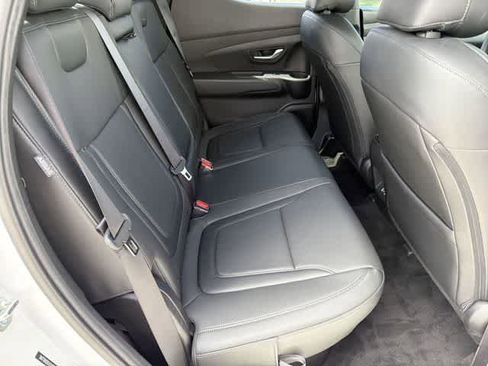 New 2025 Hyundai Santa Cruz SEL FWD image 17