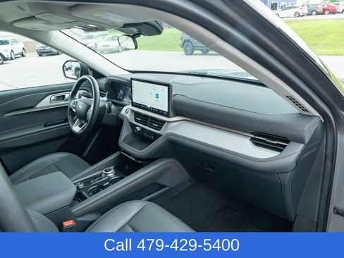 Used 2025 Ford Explorer Active w/ Active Comfort Package AWD/4WD image 41