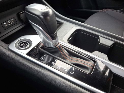 Used 2025 Nissan Sentra SR image 14