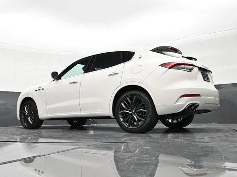 Used 2024 Maserati Levante GT Ultima AWD/4WD image 20
