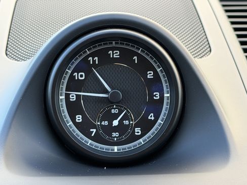 Certified 2022 Porsche Macan image 27