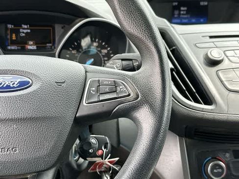 Used 2017 Ford Escape SE AWD/4WD image 10