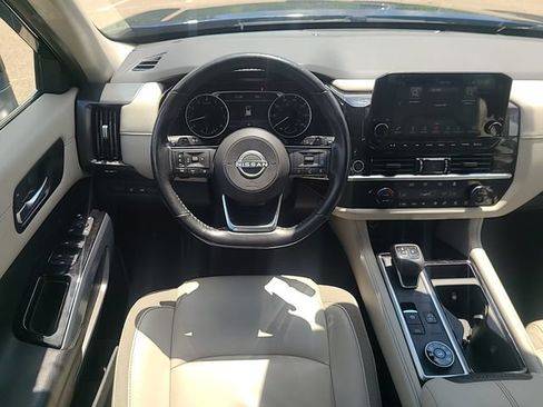 Used 2023 Nissan Pathfinder SL AWD/4WD image 24