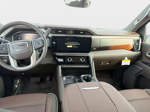 New 2026 GMC Sierra 2500 Denali w/ Denali Reserve Package AWD/4WD image 15