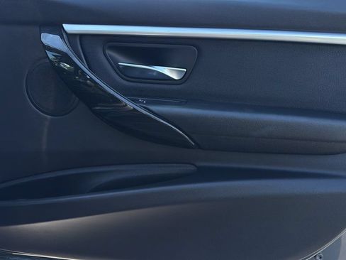 Used 2018 BMW 330i Sedan w/ Convenience Package RWD image 9