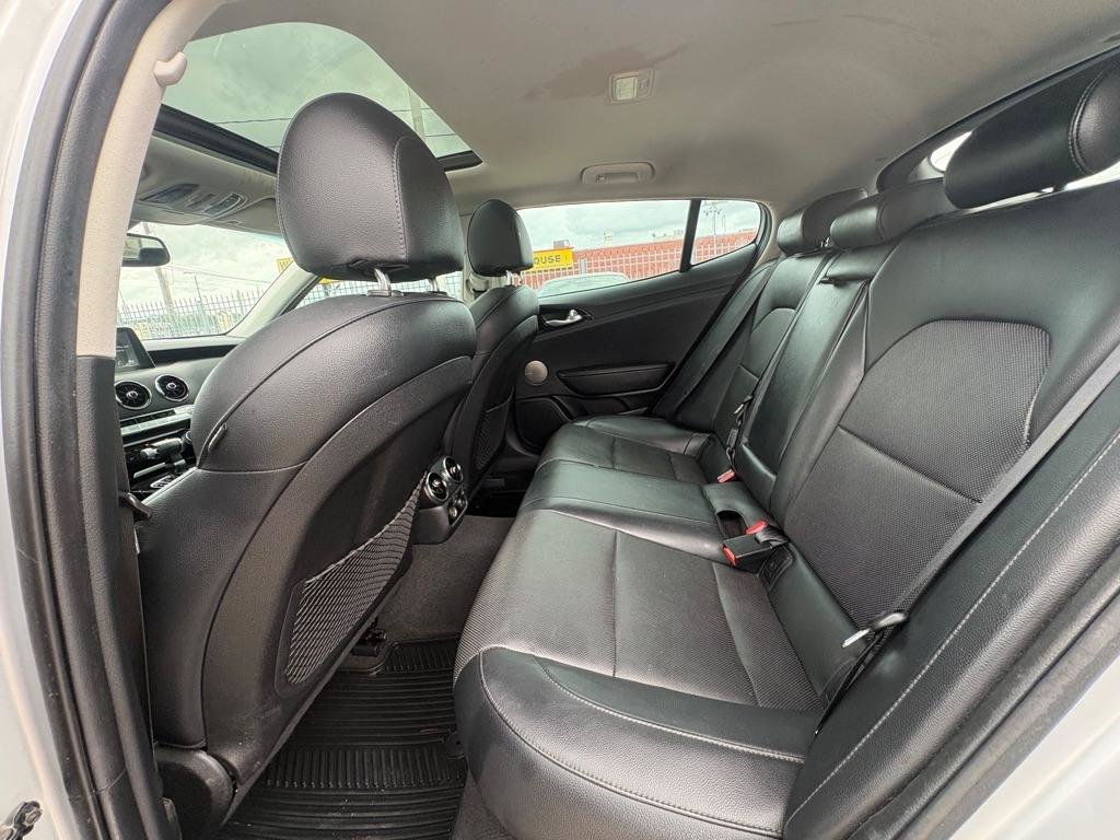 Used 2018 Kia Stinger Premium RWD image 10