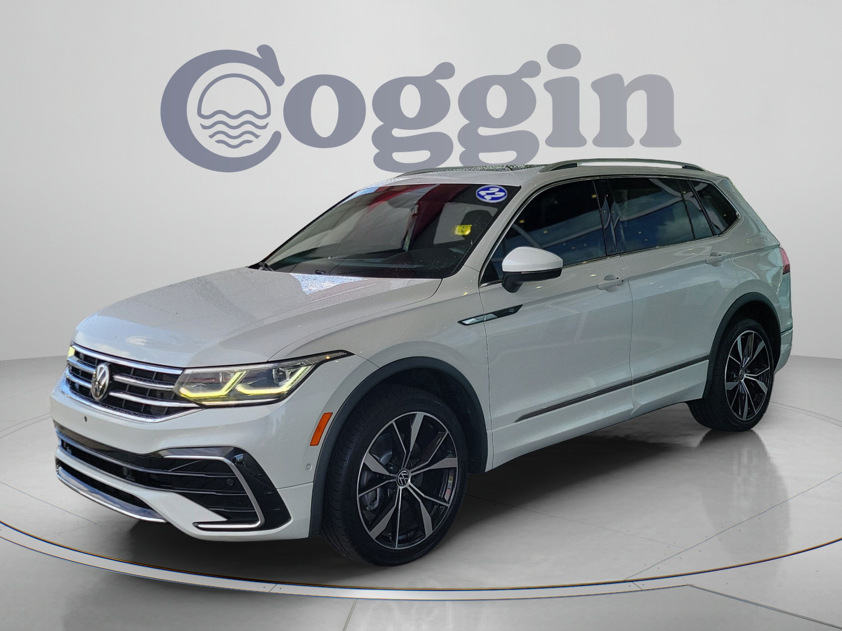 Used 2022 Volkswagen Tiguan SEL R-Line AWD/4WD image 1