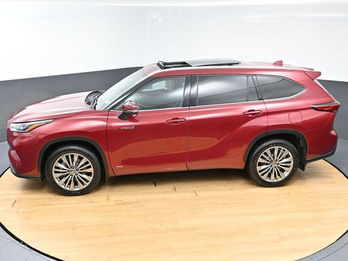 Used 2021 Toyota Highlander Platinum AWD/4WD image 50
