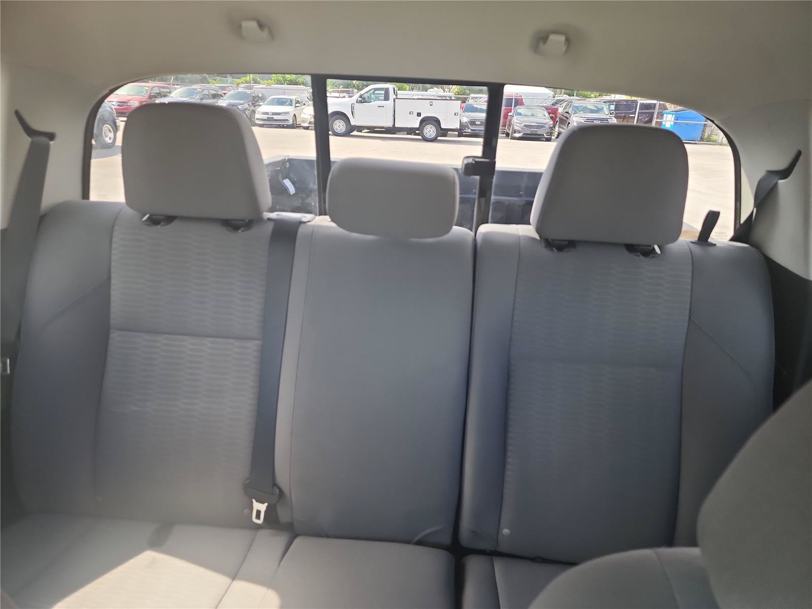 Used 2017 Toyota Tacoma SR5 w/ SR5 Appearance Package (SM) RWD image 19