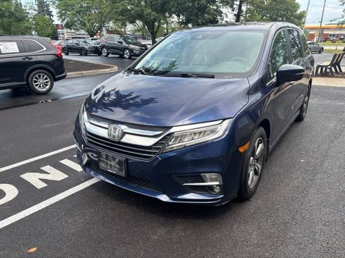 Used 2018 Honda Odyssey Touring image 3