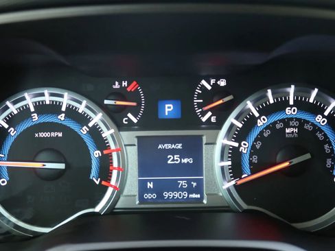 Used 2014 Toyota 4Runner SR5 RWD image 30