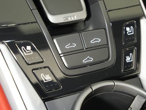Certified 2022 Porsche 911 Carrera 4 AWD/4WD image 37