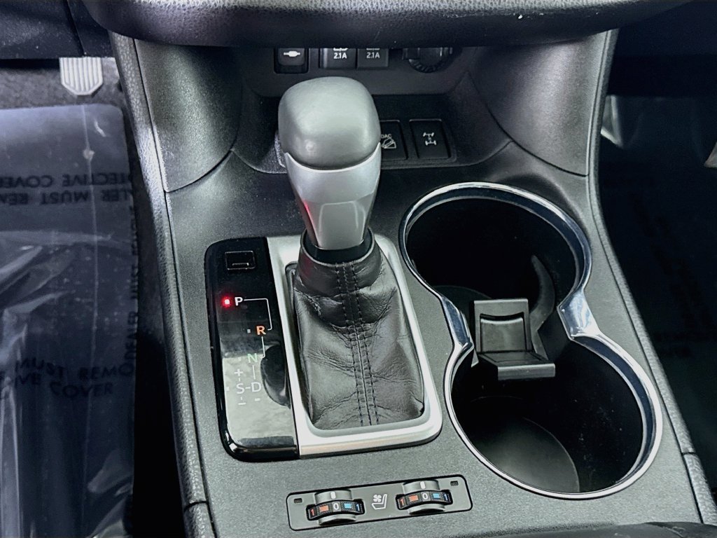 Certified 2019 Toyota Highlander Limited AWD/4WD image 11