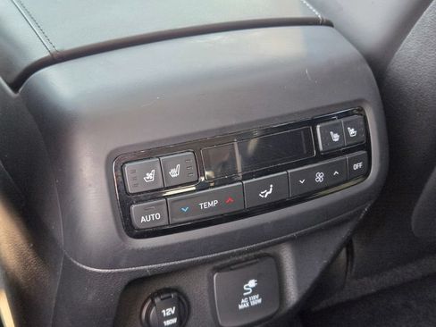 Used 2023 Hyundai Palisade SEL w/ Premium Package AWD/4WD image 31
