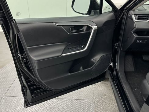 Certified 2024 Toyota RAV4 LE AWD/4WD image 19
