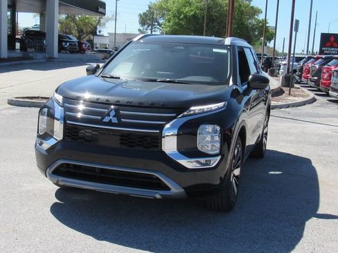 New 2026 Mitsubishi Outlander SEL FWD image 8