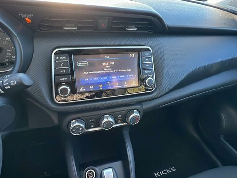 Used 2024 Nissan Kicks S image 30