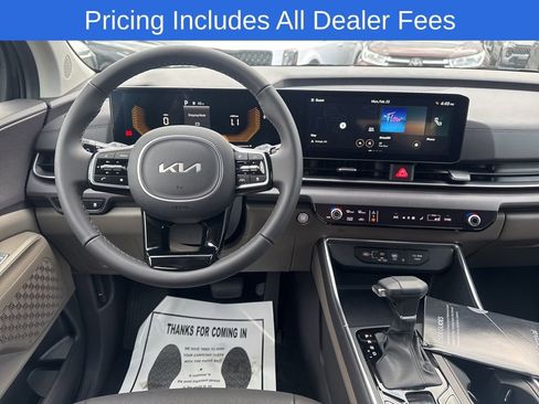 New 2026 Kia Carnival EX FWD image 2