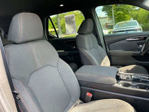 Certified 2025 Honda Pilot Sport image 26