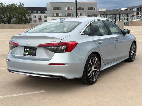 Used 2023 Honda Civic Touring image 8