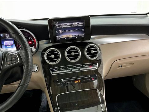 Used 2019 Mercedes-Benz GLC 300 image 22