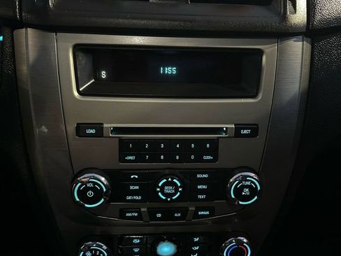 Used 2012 Ford Fusion SE image 25