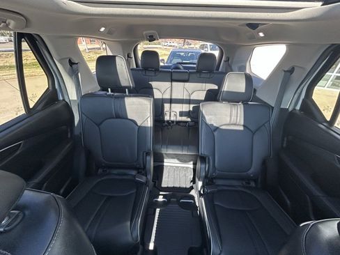 Used 2025 Honda Pilot Elite image 17