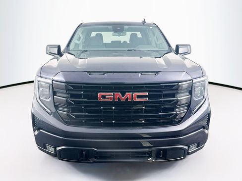 Used 2024 GMC Sierra 1500 Elevation AWD/4WD image 2