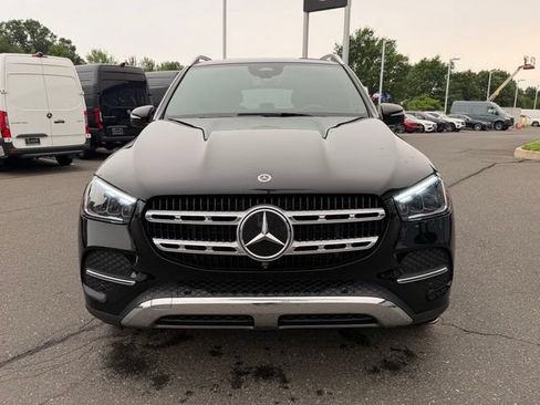 Used 2024 Mercedes-Benz GLE 450e 4MATIC image 2