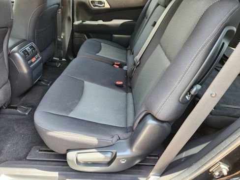 Used 2017 Nissan Pathfinder SV AWD/4WD image 28